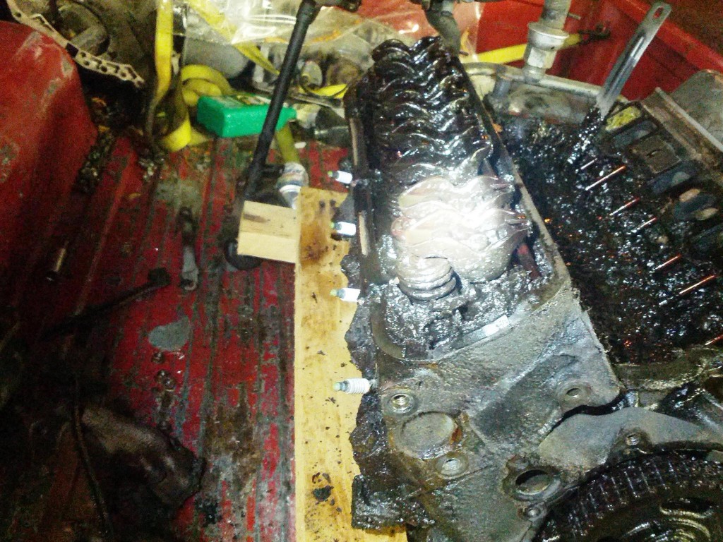 Sludge Up Engine Oil Never Changed 1