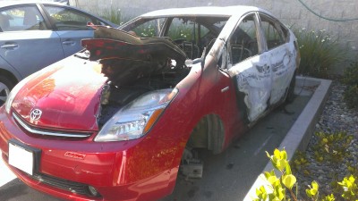 Toyota-Prius-Burn-Fire-Damage-1