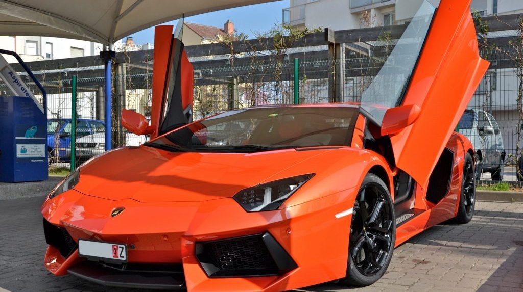 Lamborghini_Aventador